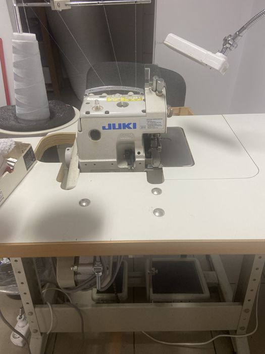 Owerlock Juki MO-6700 4 nitkowy stan ideany fv