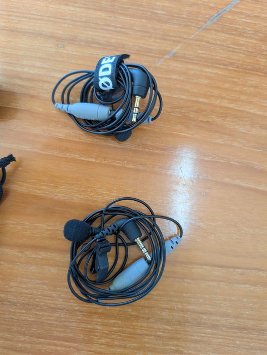 2x Microfones de Lapela RØDE SmartLav+ + Extensão – Excelente Estado