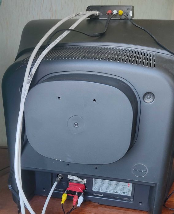 Телевизор Thomson 21MF10E c ТВ-тюнер Т2