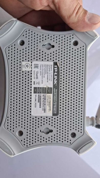 Роутер TP-LINK TL-WR720N