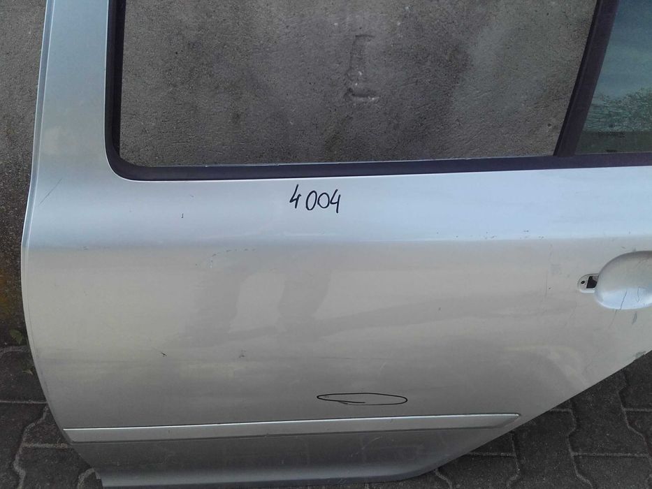 Drzwi tył lewe Skoda Octavia 2 II kombi nr4004