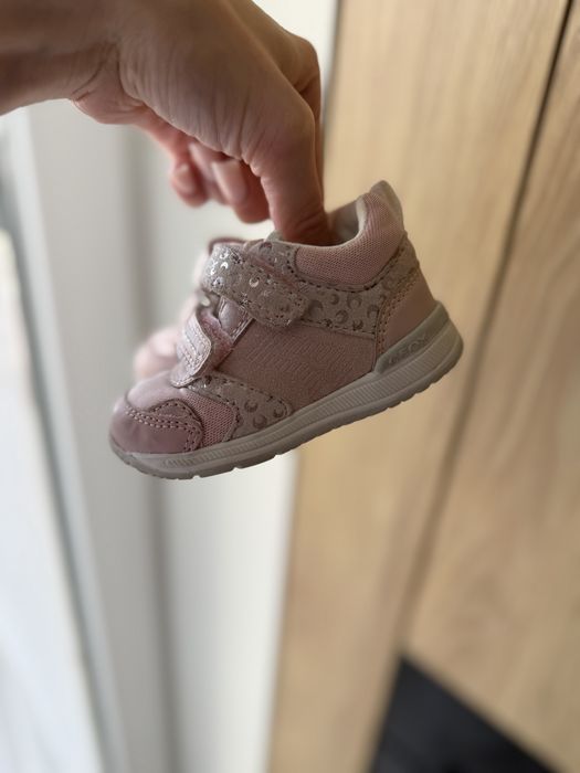 Кросівки  Geox для дівчинки