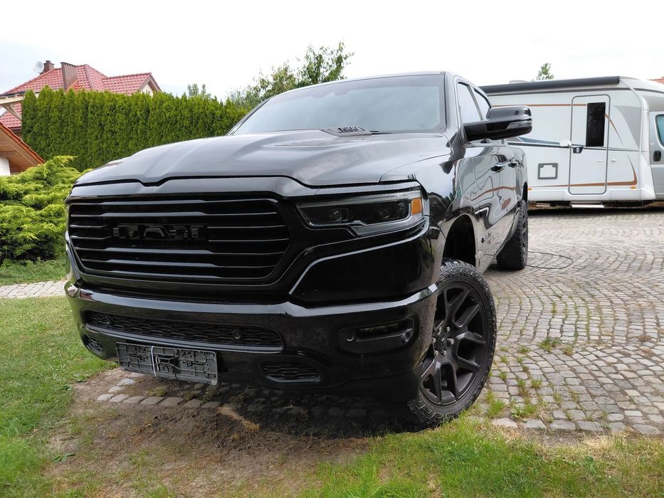 Dodge RAM Ram 5.7V8 1500 Sport 4x4,panorama,wentylacja,el. progi,digital licznik