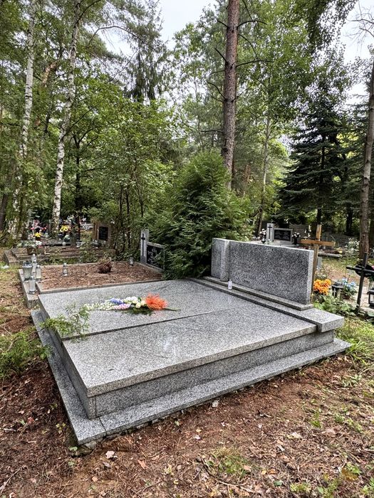 Grobowiem z miejscem wykupione na 100 lat cmentarz Junikowo poznań - Widok 5