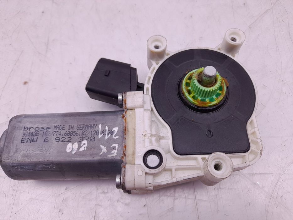 Motor vidro trás direito BMW 5 (E60)