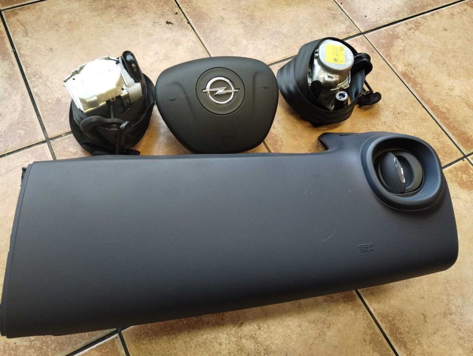 poduszki kierowcy pasażera pasy sensor komplet  Opel Vivaro B