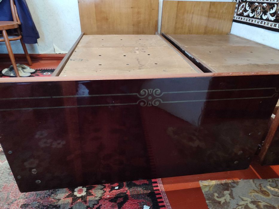 Ліжка односпальні вживані