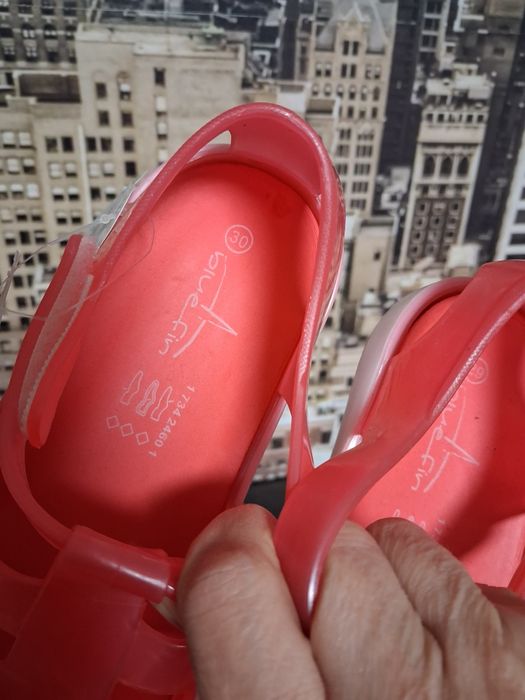 Buty do wody sandałki na rzep 29 30 dziewczynka  NOWE
