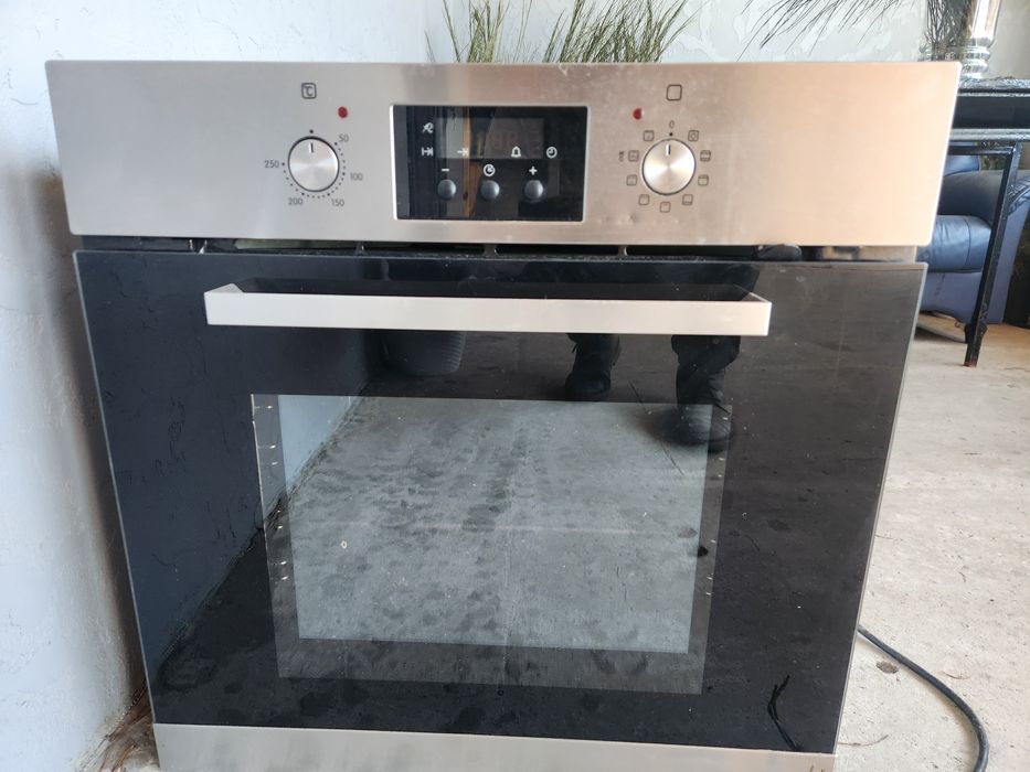 Духовка в доброму стані