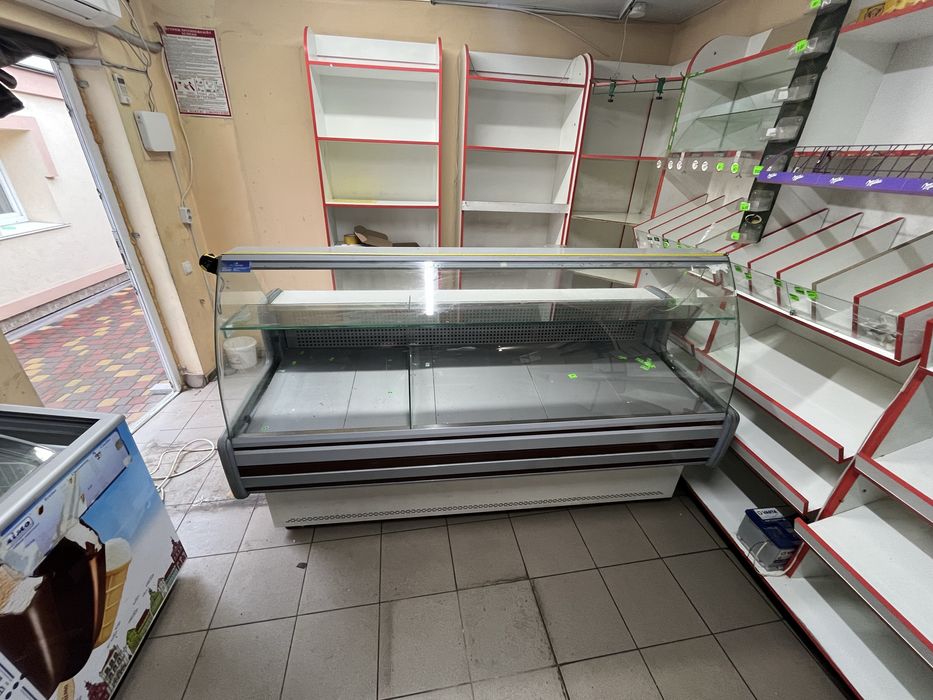 Холодильна вітрина