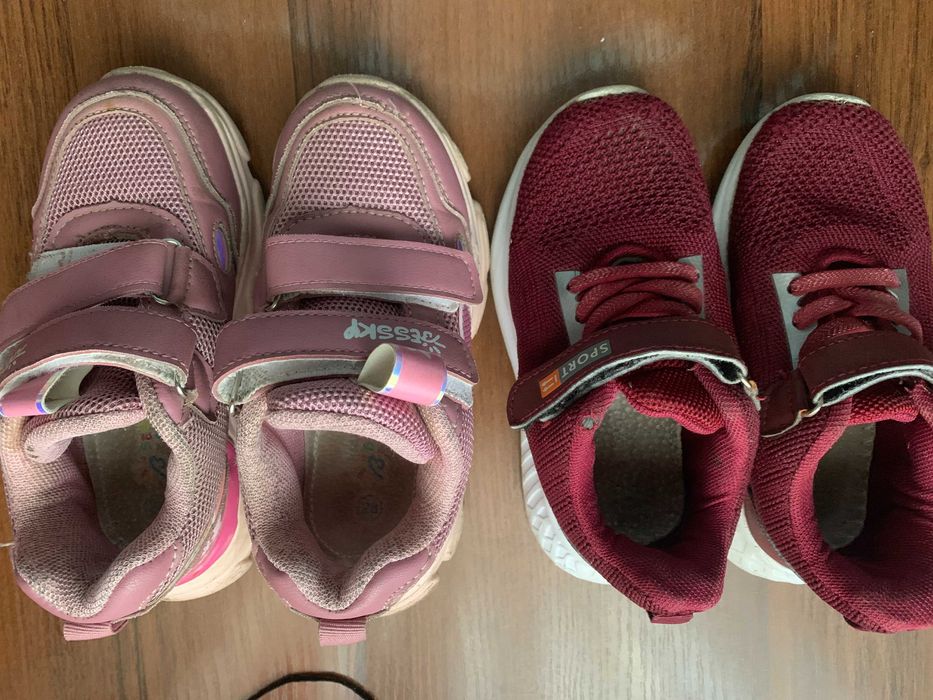 Крокси, босоніжки, кросівки  на дівчинку