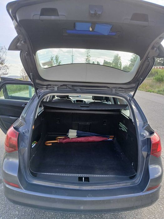 Opel Astra Sports Tourer, bom estado