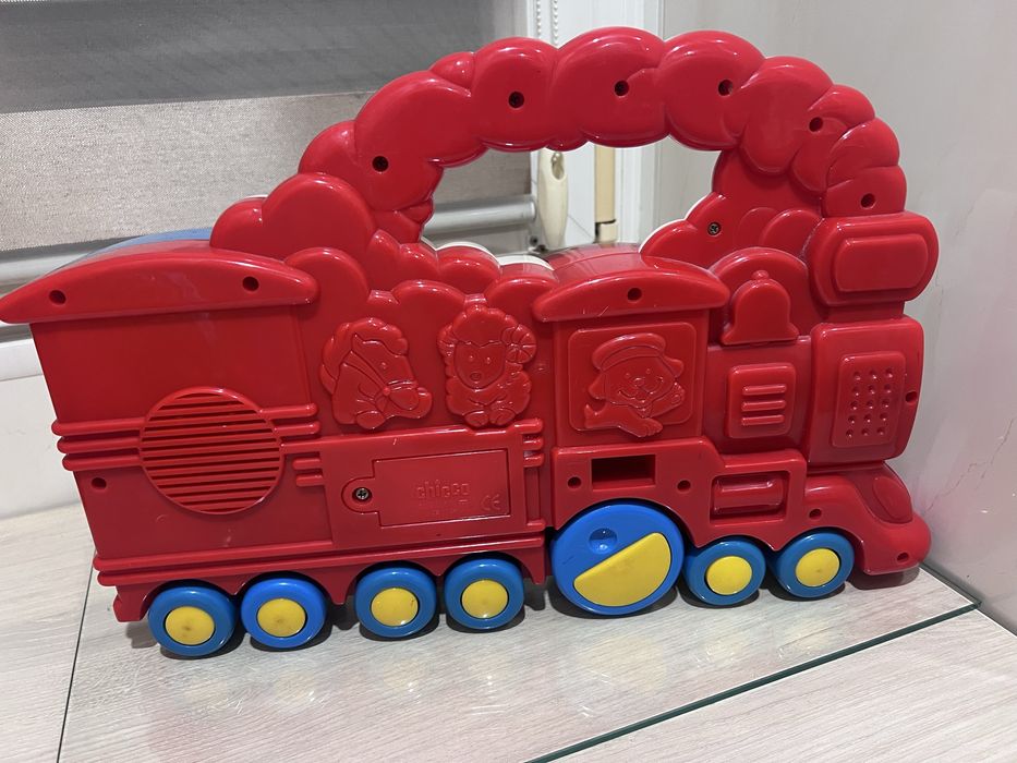 Музичний потяг chicco
