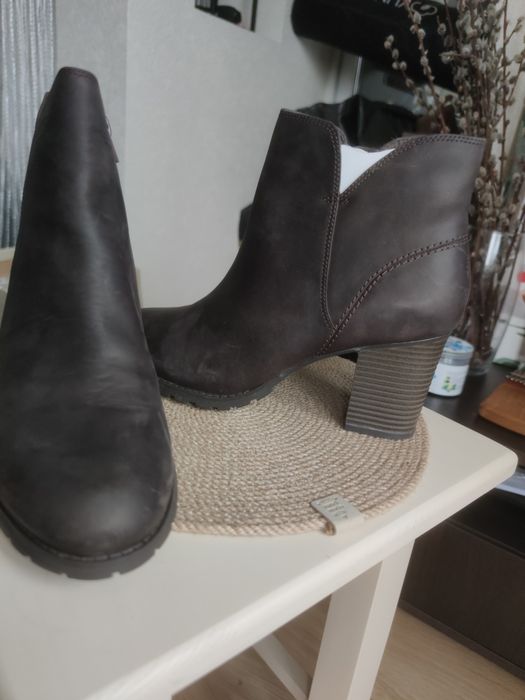 Clarks нові 42 нубук