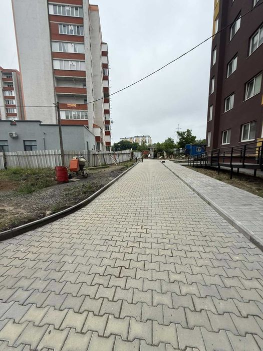 2к, Виставка - озерна, 2 поверх, ціна топ - озеро і парк є