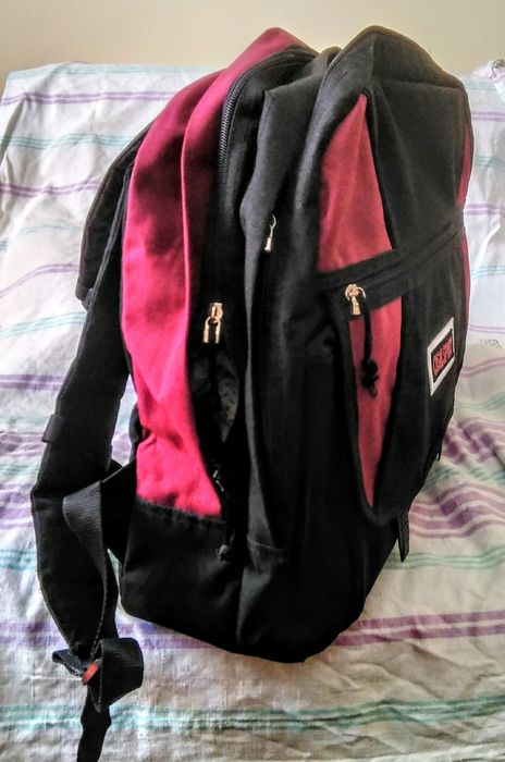Рюкзак. Удобный ,крепкий .