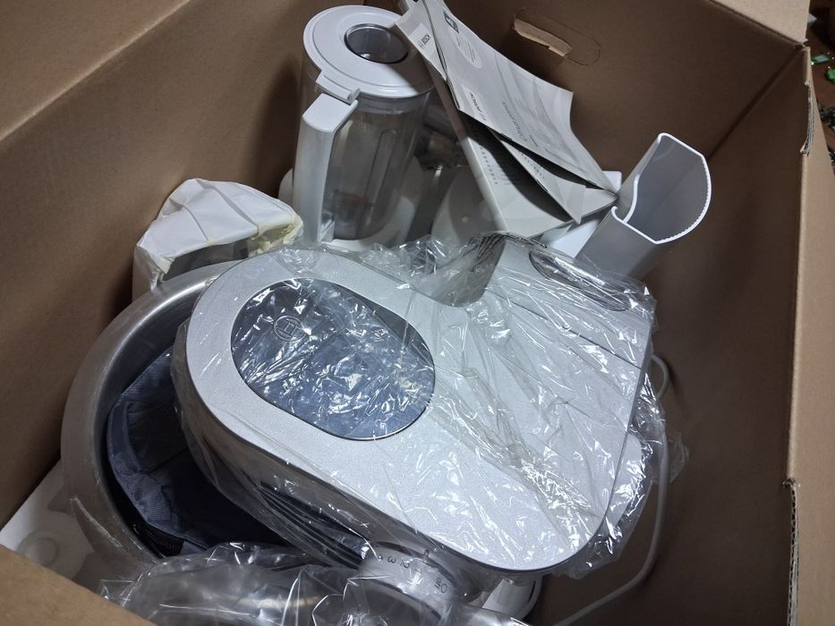 Robot planetarny Bosch MUM 5