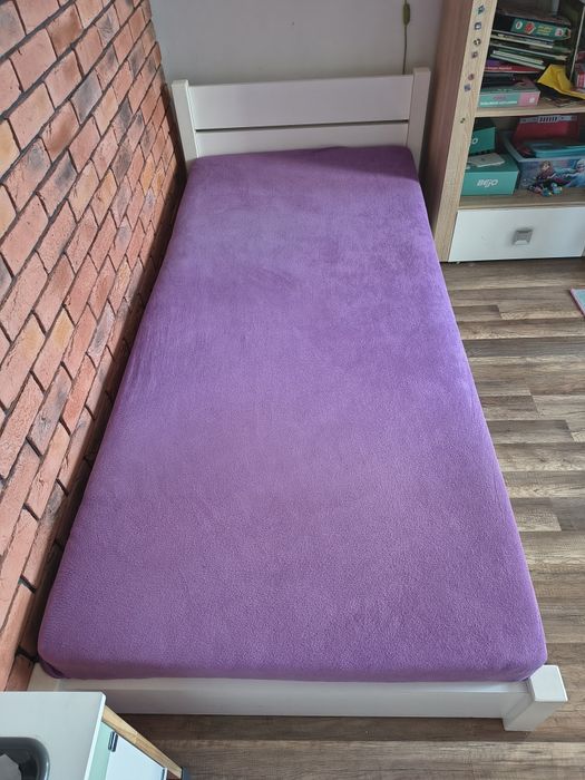 Łózko z materacem 90x200