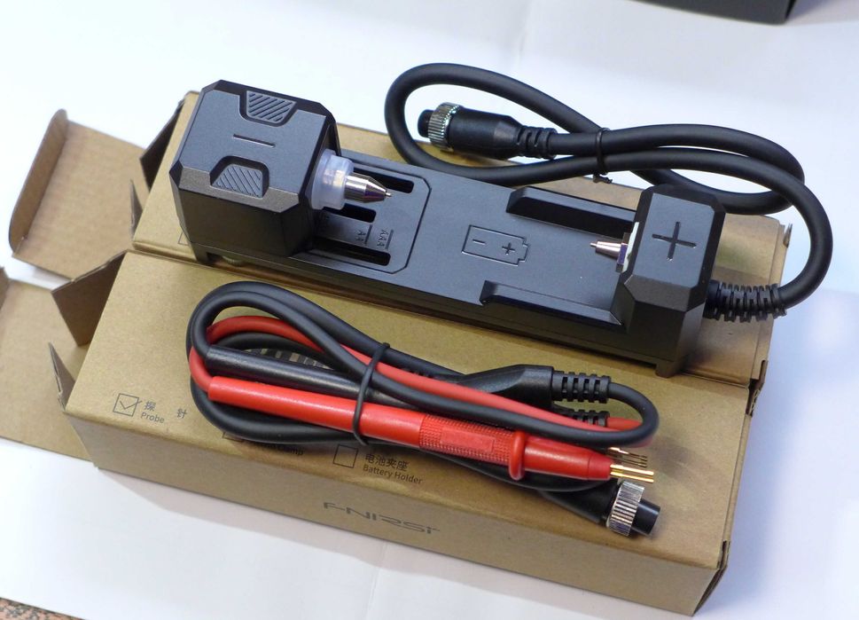 FNIRSI HRM-10 тестер напруги та внутрішнього опору акумуляторів