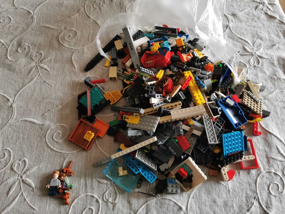 1kg Lego City, Jurrasic, Technic, Ninjago Owen Grady, 5 dinozaurów