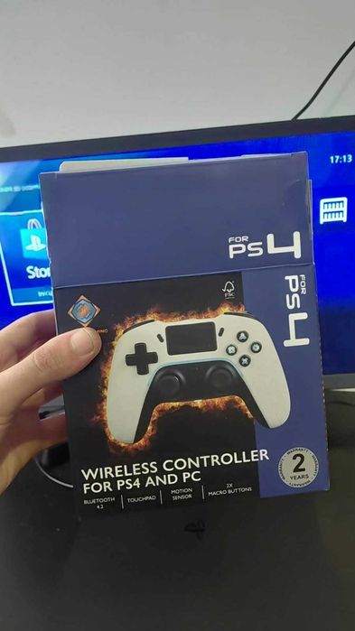 Playstation 4 + Comando Wireless + 15 jogos