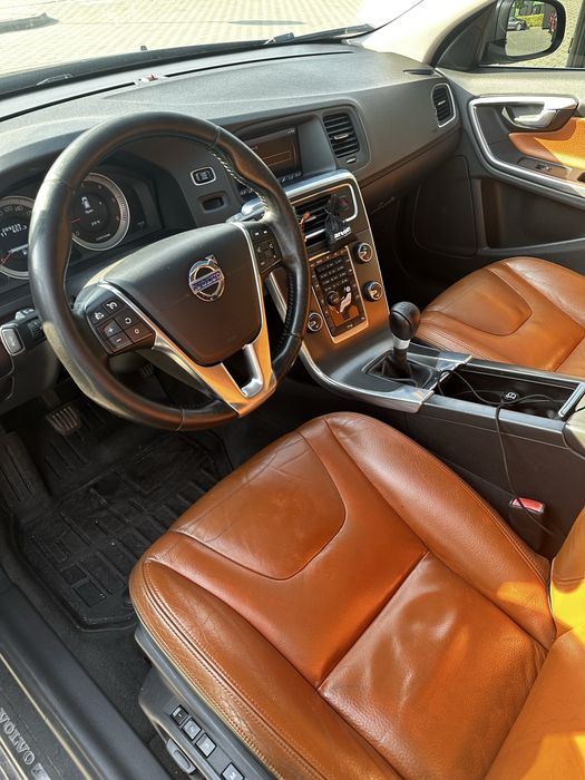 Продам власне авто volvo v60