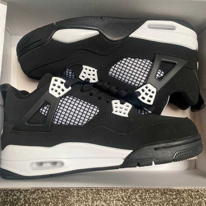 Jordan 4 Retro White Thunder R.39