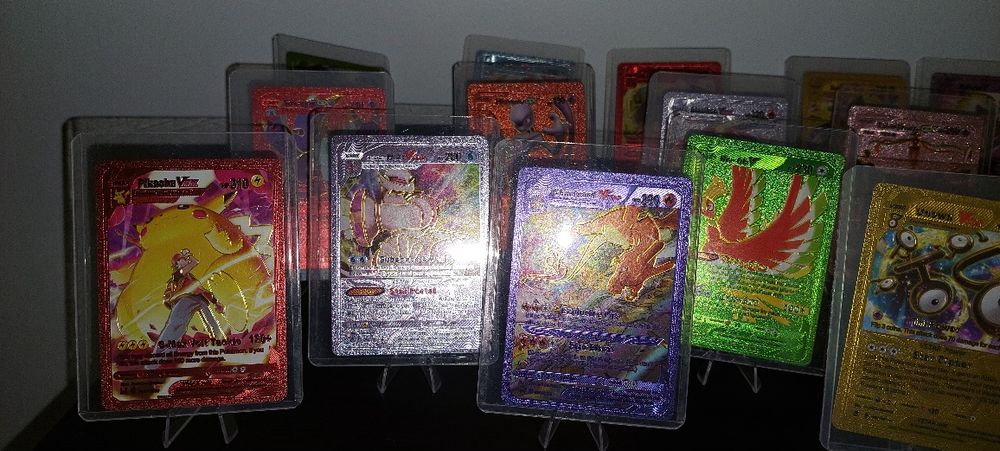 Cartas Douradas Pokemon + Película Protectora 55 Unidades