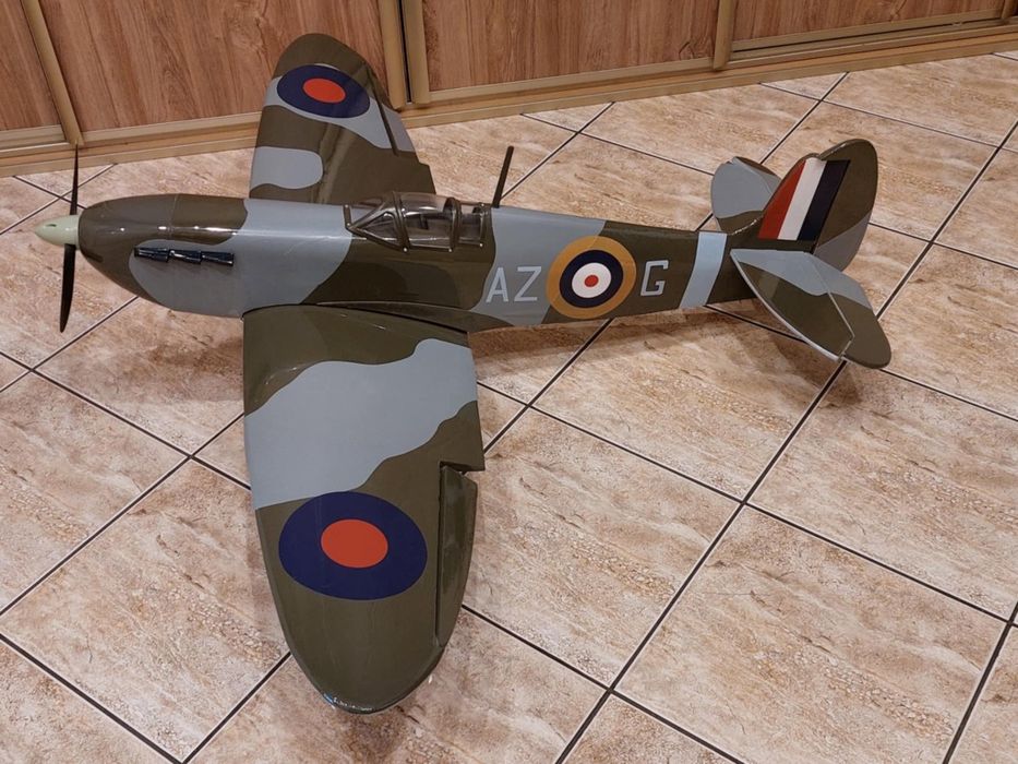 Gotowy model Spitfire