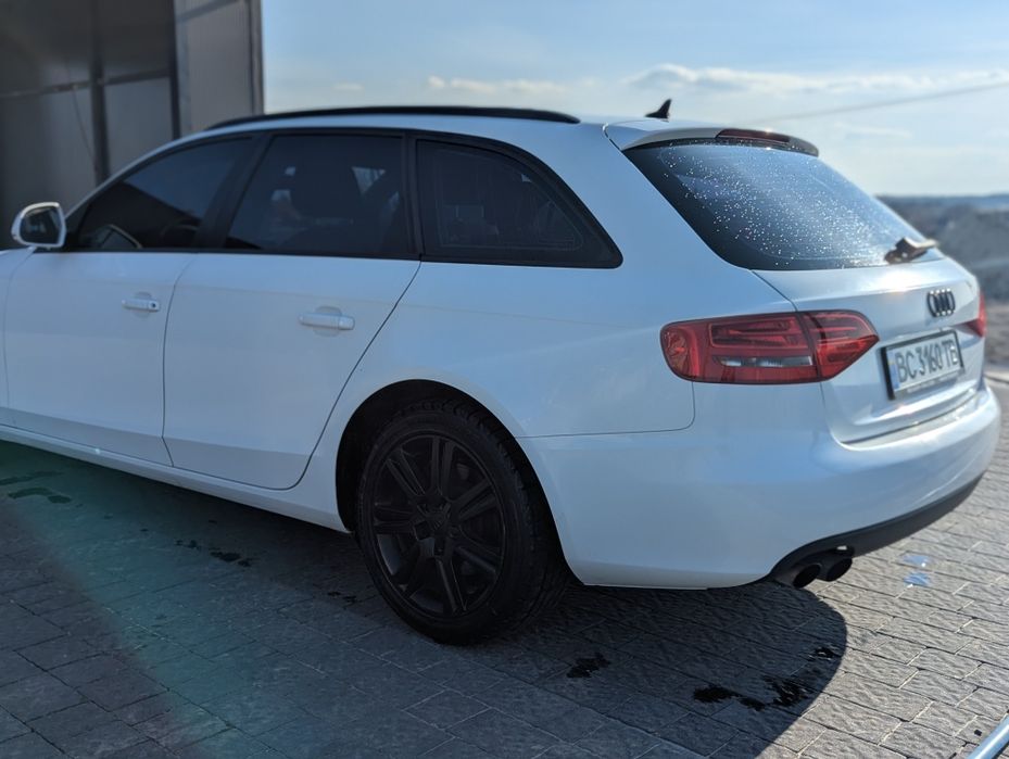 Audi a4 b8 2008  2.0 диз/мех