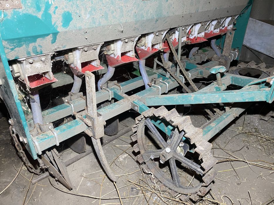 Продам сівалку 8 рядну до мототрактора