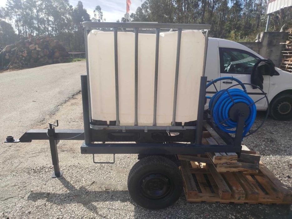 Depósito 1000 litros com bomba