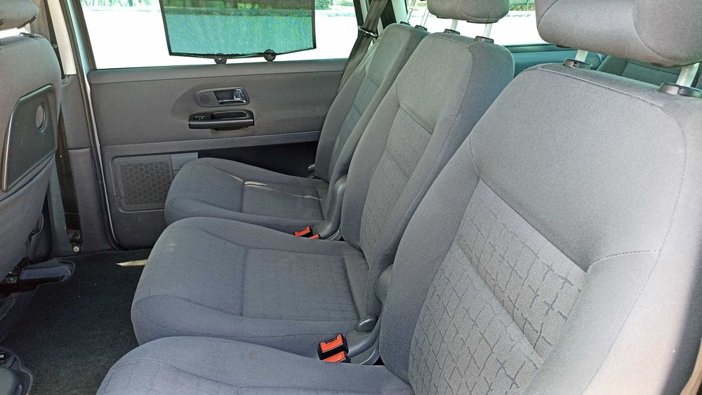 SEAT Alhambra em muito bom estado