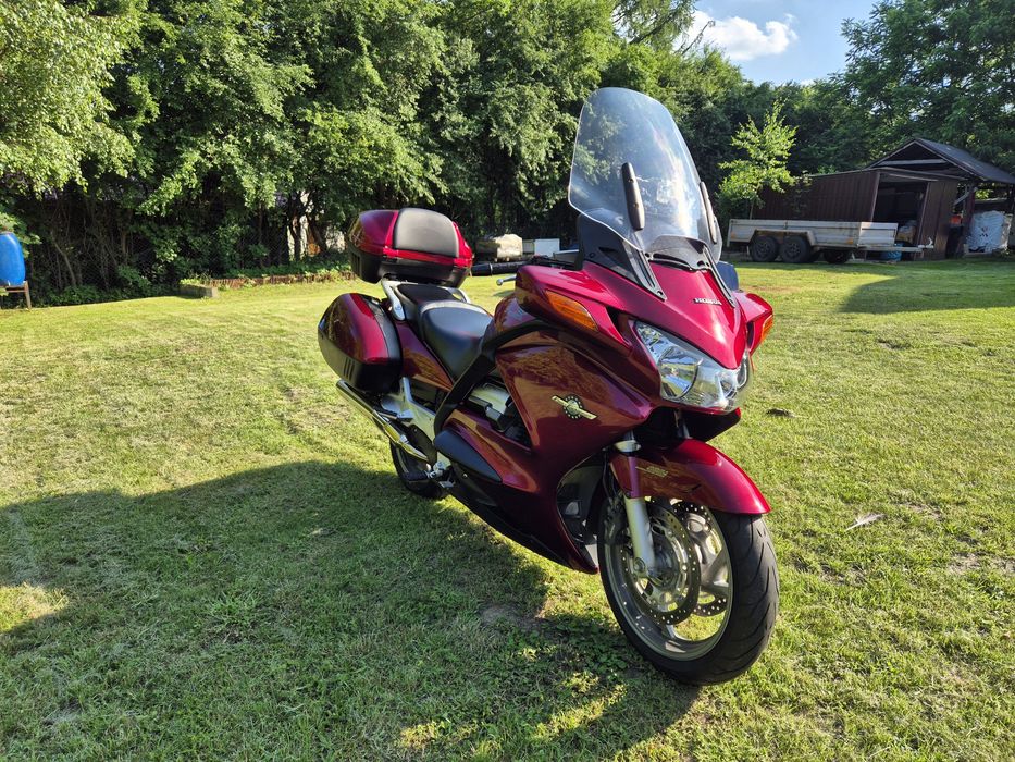 HONDA ST1300  Pan-European