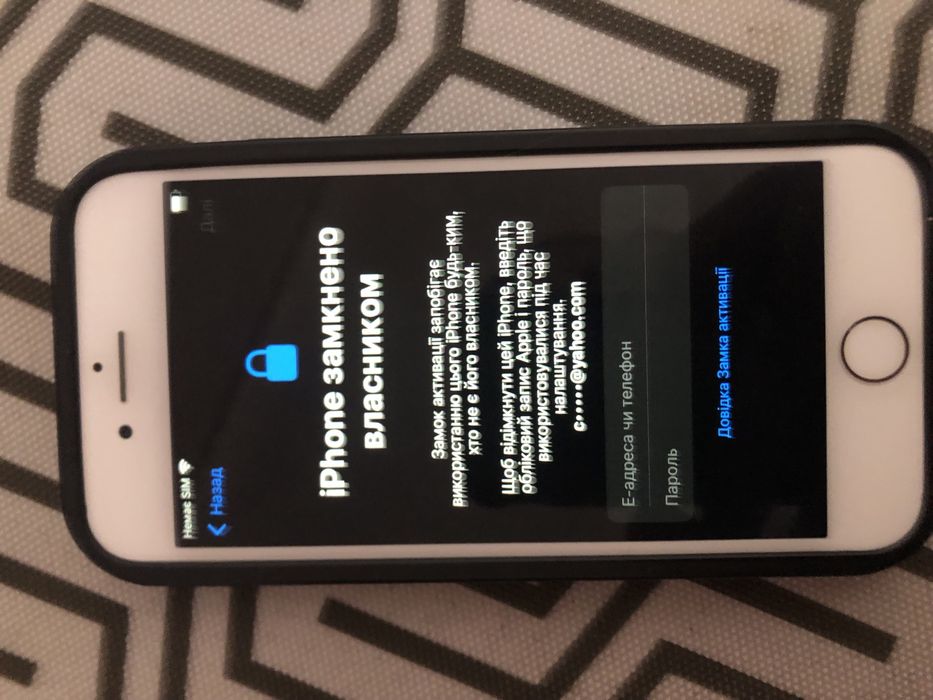Iphone 8 64гб  в хорошому стані під відновленя або на запчастини