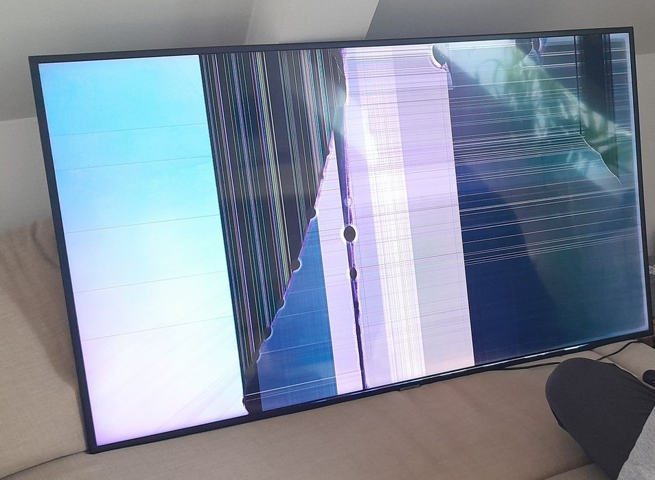 Samsung EU55NU 7172U uszkodzony