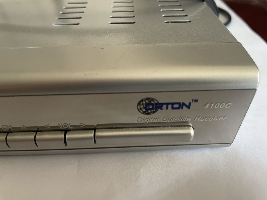 спутніковий тюнер