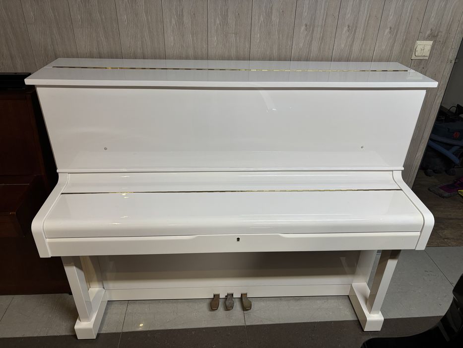Pianino SATURN | Nastrojone | Biały połysk | Idealne do nauki
