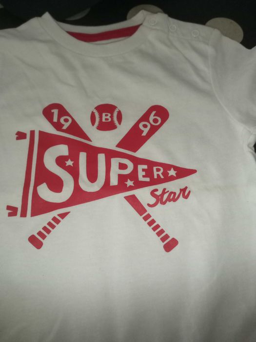 Conjunto boné e t-shirt novo