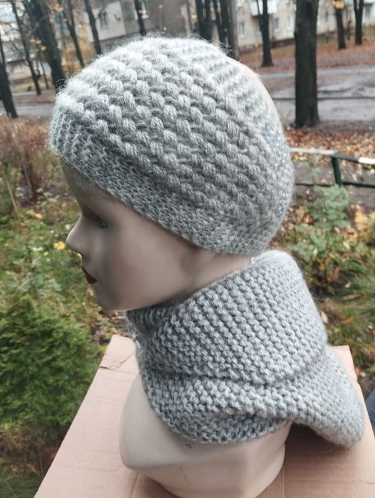 Шапки вязаные,Капор-Капюшшон из Ангоровой пряжи