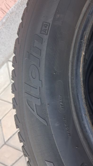 Зимова гума Michenlin 215/60R16