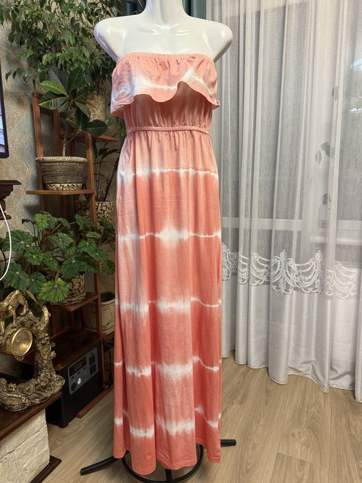 Платья Туники свитера худи