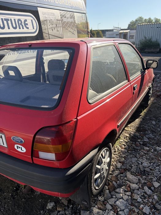 Ford fiesta rok 2000