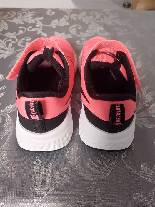 Buty sportowe Nike 33.5