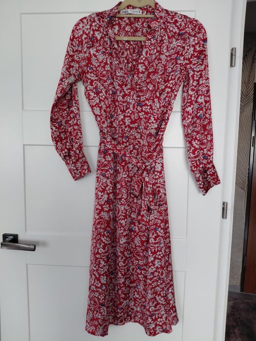 Sukienka satynowa zara