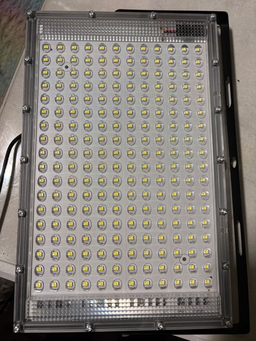 Великий ліхтар з usb 216 лед