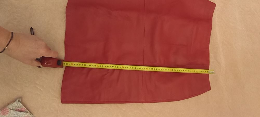 Spódnica jak skórzana , czerwona