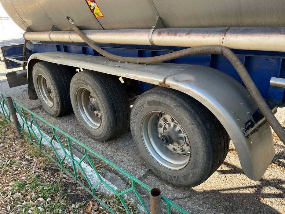 BURG BRO напівпричіп-цистерна харчова.