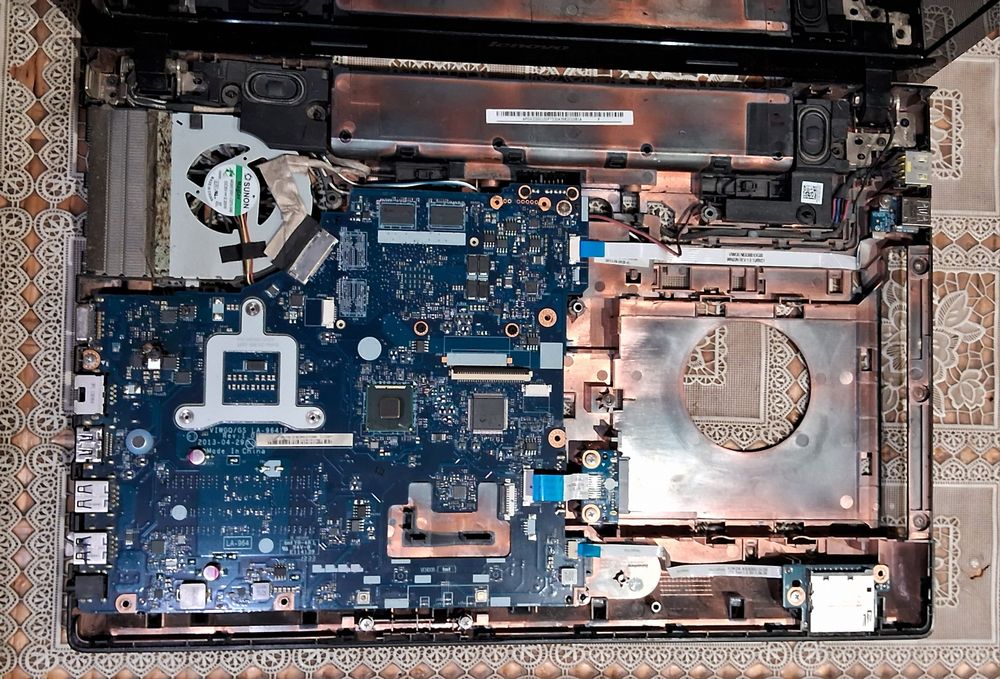 Ноутбук Lenovo G-510, 2013 року, Продам по запчастинах або цілком під відновлення. Ціна вказана за весь цілком.