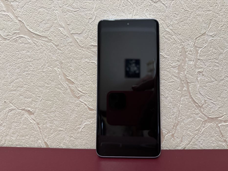 Продам смартфон Xiaomi Redmi Note 13 Pro Plus 5G 8 256GB